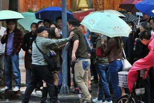 林州圆珠笔事件吃瓜群众,揭秘背后真相,吃瓜群众热议