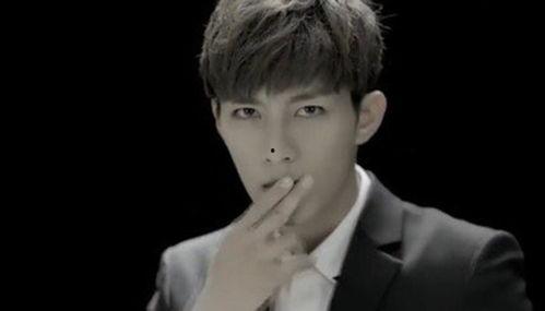 吃瓜群众男主角名字,揭秘男主角“瓜瓜”的瓜田奇遇